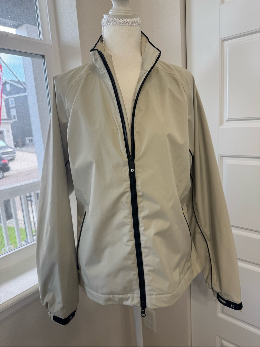 FootJoy Women's Cream Golf Jacket